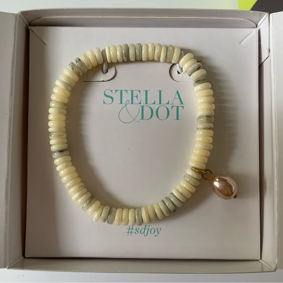 Stella & Dot Bohemian Beaded Charm Bracelet in Cream & Pearl - Picture 3 of 3